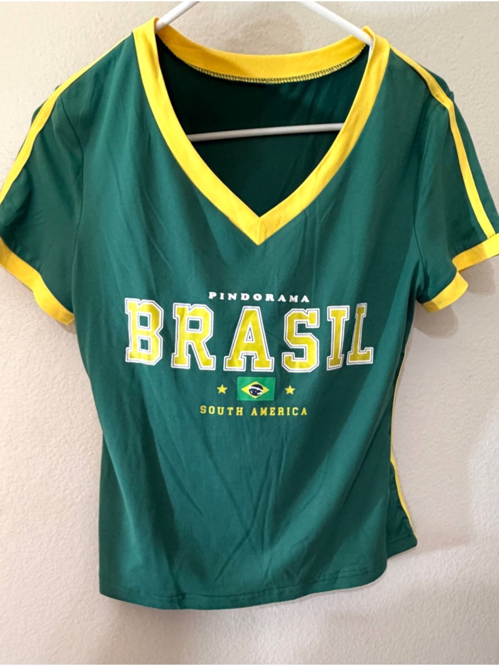 Womens Green Short Sleeve T Shirt size L Large V Neck Brasil Soccer Yellow Top